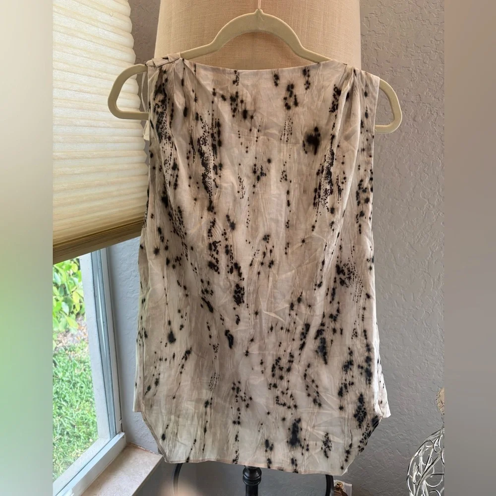 NWT Zara VOLUMINOUS PRINTED TOP ZW COLLECTION Black/Ecru Size Small - Picture 2 of 9